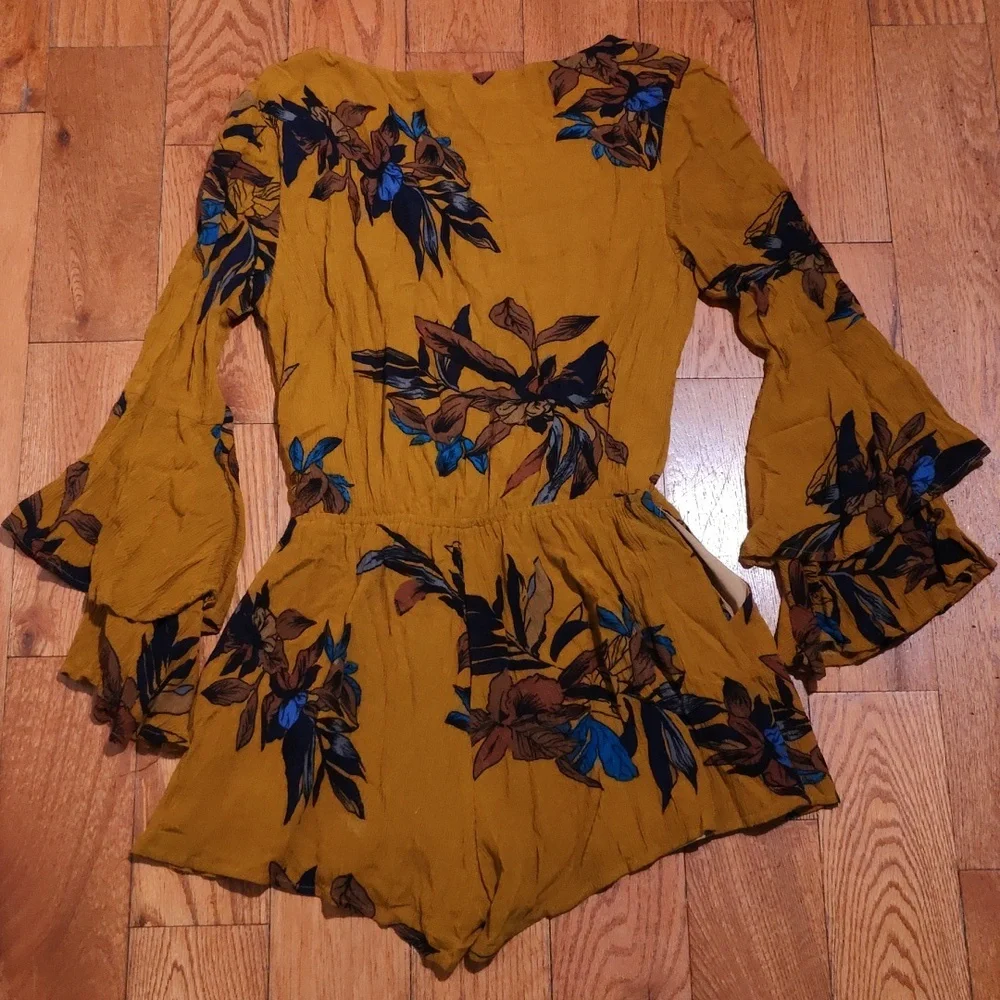 🌼Mustard Floral Romper